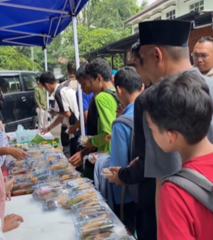 DKM Masjid Polrestabes Bandung Kembali Gelar Kegiatan Jumat Berkah